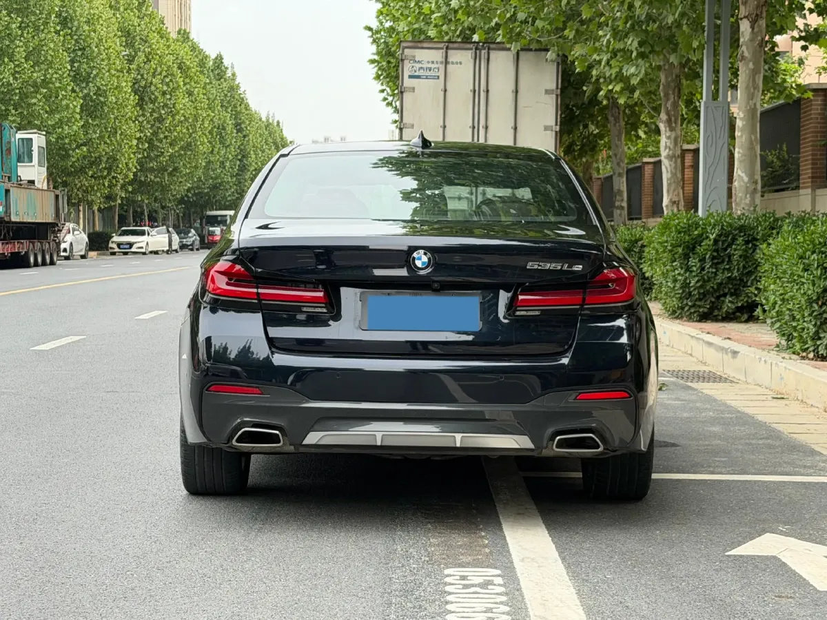 2021 BMW 5 Series 2.0T 184HP L4 8AT PHEV 17.7KWH,autocango,china used car exporter,china ev exporter,chinese used car exporter,chinese used ev exporter