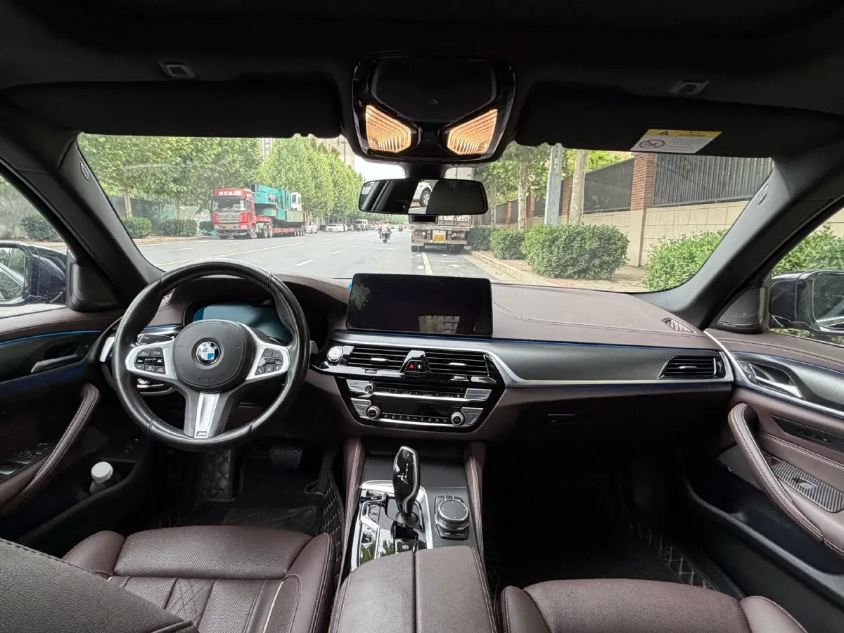 2021 BMW 5 Series 2.0T 184HP L4 8AT PHEV 17.7KWH,autocango,china used car exporter,china ev exporter,chinese used car exporter,chinese used ev exporter