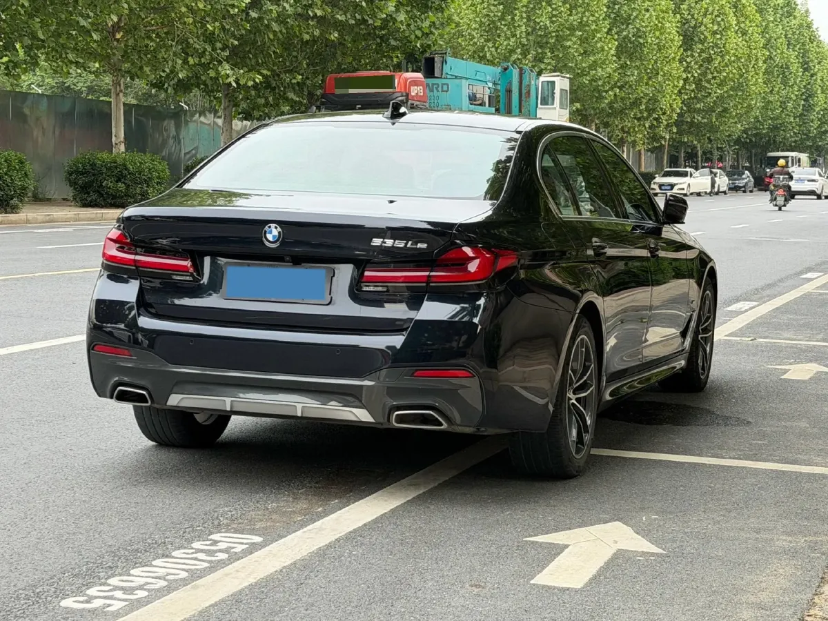 2021 BMW 5 Series 2.0T 184HP L4 8AT PHEV 17.7KWH,autocango,china used car exporter,china ev exporter,chinese used car exporter,chinese used ev exporter