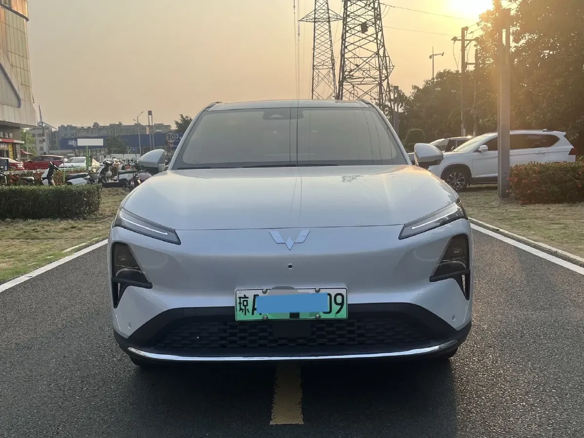 2024 WuLing XingGuangS BEV 60KWH,autocango,china used car exporter,china ev exporter,chinese used car exporter,chinese used ev exporter