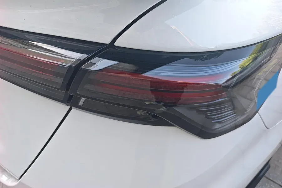 2022 Geely Binray 1.5T 181HP L4 7DCT,autocango,china used car exporter,china ev exporter,chinese used car exporter,chinese used ev exporter