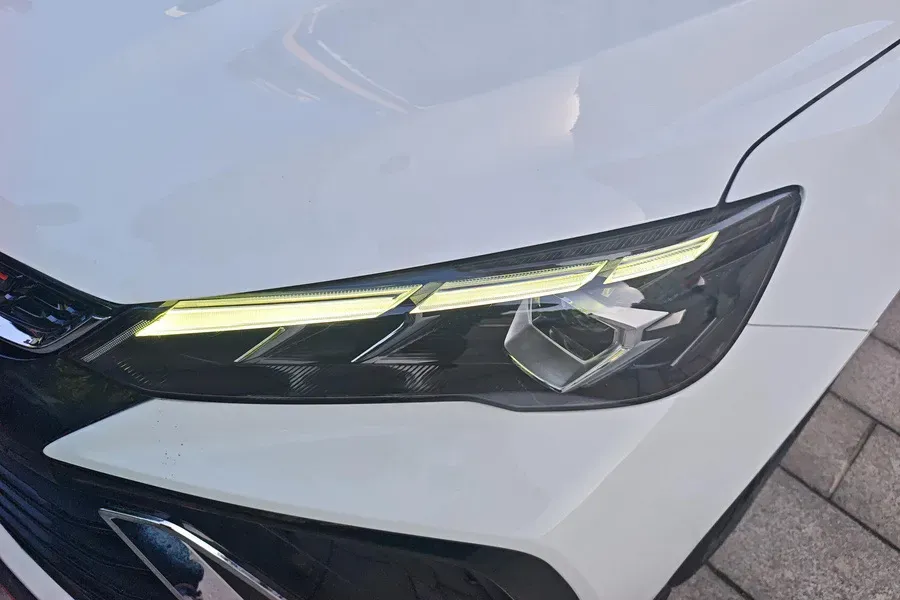 2022 Geely Binray 1.5T 181HP L4 7DCT,autocango,china used car exporter,china ev exporter,chinese used car exporter,chinese used ev exporter