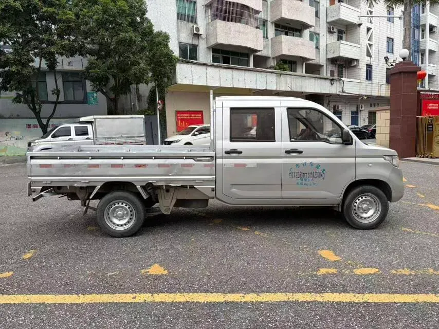 2019 WuLing RongGuang New Truck 1.5L 107HP L4 5MT,autocango,china used car exporter,china ev exporter,chinese used car exporter,chinese used ev exporter