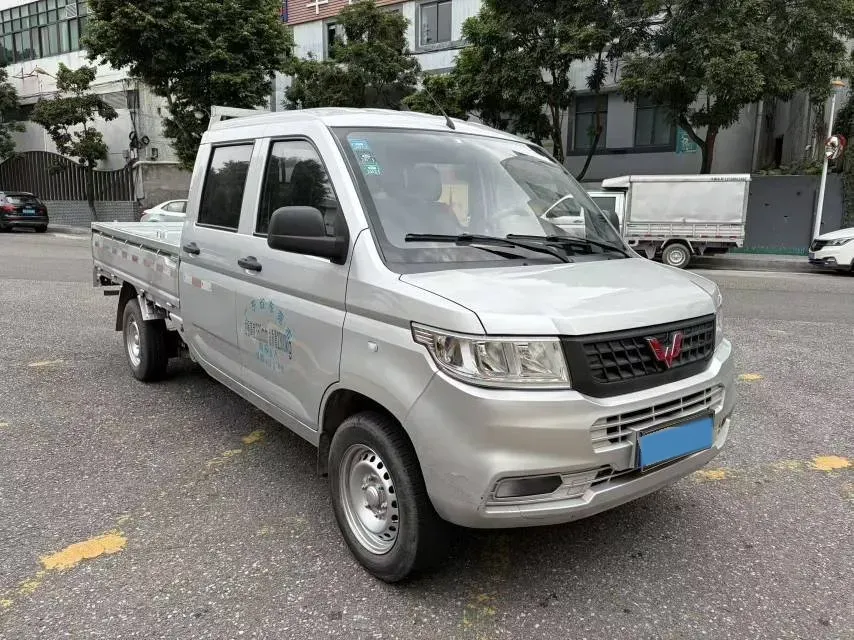 2019 WuLing RongGuang New Truck 1.5L 107HP L4 5MT,autocango,china used car exporter,china ev exporter,chinese used car exporter,chinese used ev exporter