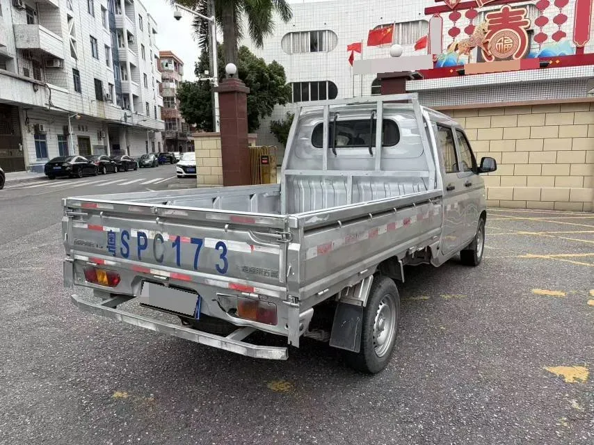 2019 WuLing RongGuang New Truck 1.5L 107HP L4 5MT,autocango,china used car exporter,china ev exporter,chinese used car exporter,chinese used ev exporter