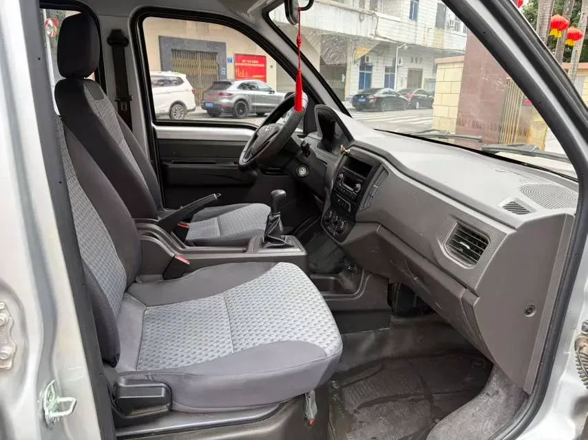 2019 WuLing RongGuang New Truck 1.5L 107HP L4 5MT,autocango,china used car exporter,china ev exporter,chinese used car exporter,chinese used ev exporter