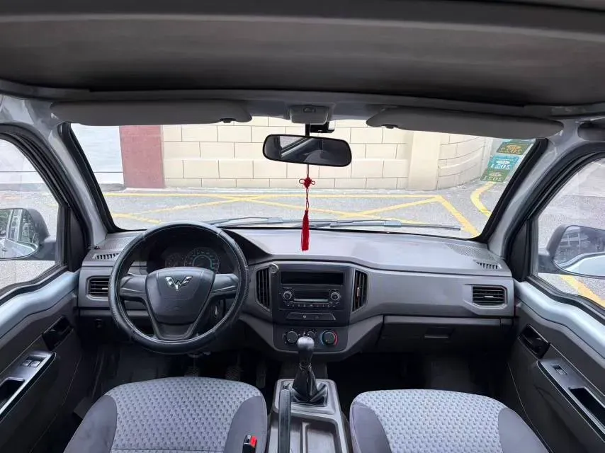 2019 WuLing RongGuang New Truck 1.5L 107HP L4 5MT,autocango,china used car exporter,china ev exporter,chinese used car exporter,chinese used ev exporter