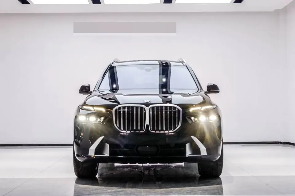 2023 BMW X7 3.0T 381HP L6 8AT,autocango,china used car exporter,china ev exporter,chinese used car exporter,chinese used ev exporter