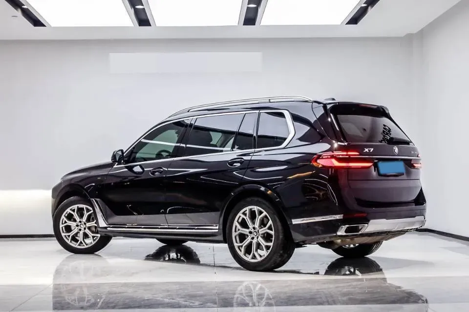2023 BMW X7 3.0T 381HP L6 8AT,autocango,china used car exporter,china ev exporter,chinese used car exporter,chinese used ev exporter