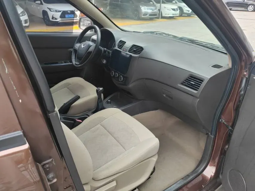 2016 WuLing HongGuang 1.5L 112HP L4 5MT,autocango,china used car exporter,china ev exporter,chinese used car exporter,chinese used ev exporter