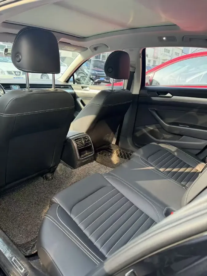 2020 Volkswagen Magotan 1.4T 150HP L4 7DCT,autocango,china used car exporter,china ev exporter,chinese used car exporter,chinese used ev exporter