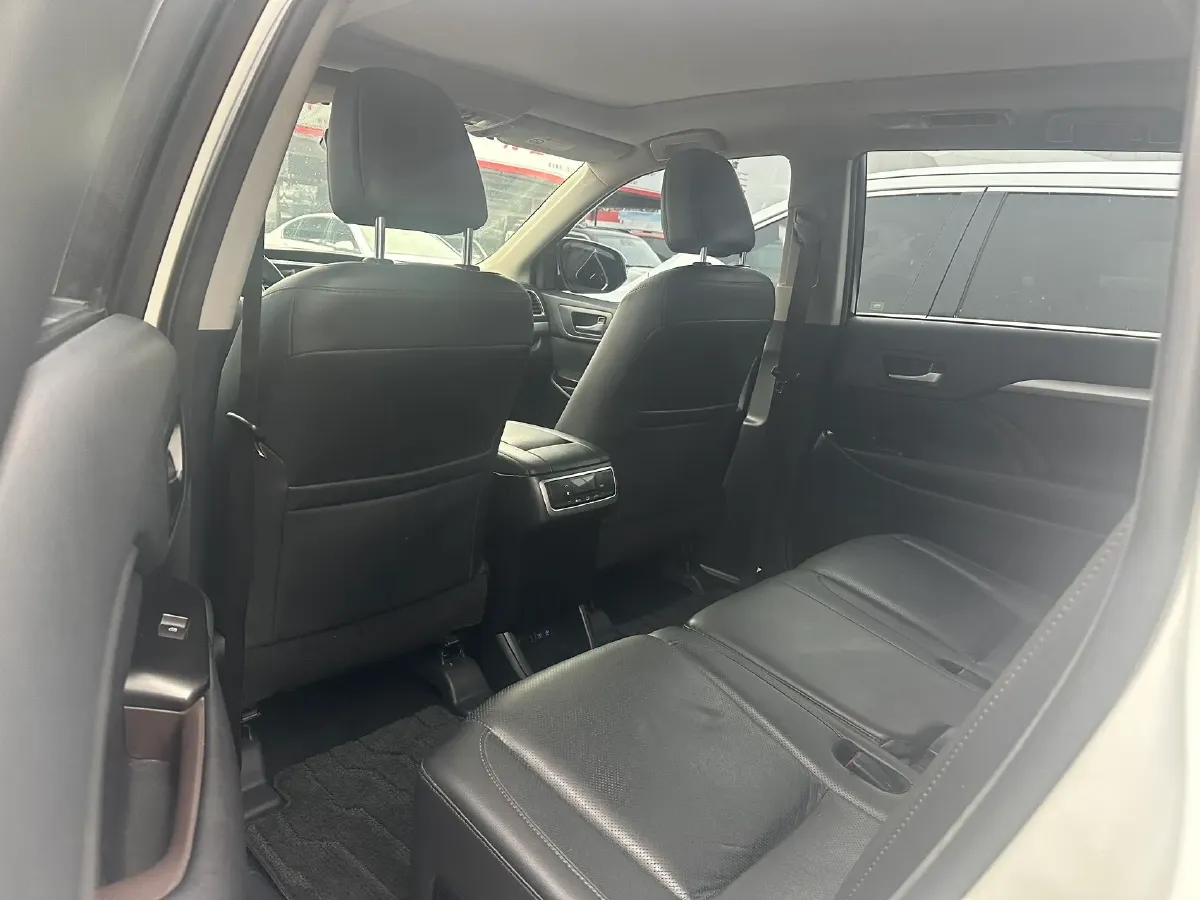 2018 Toyota Highlander 2.0T 220HP L4 6AT,autocango,china used car exporter,china ev exporter,chinese used car exporter,chinese used ev exporter