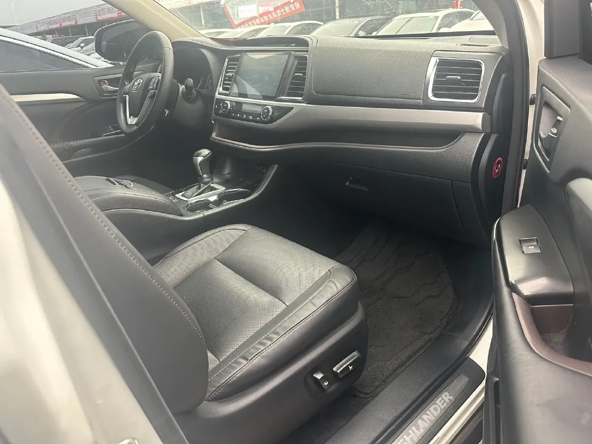 2018 Toyota Highlander 2.0T 220HP L4 6AT,autocango,china used car exporter,china ev exporter,chinese used car exporter,chinese used ev exporter