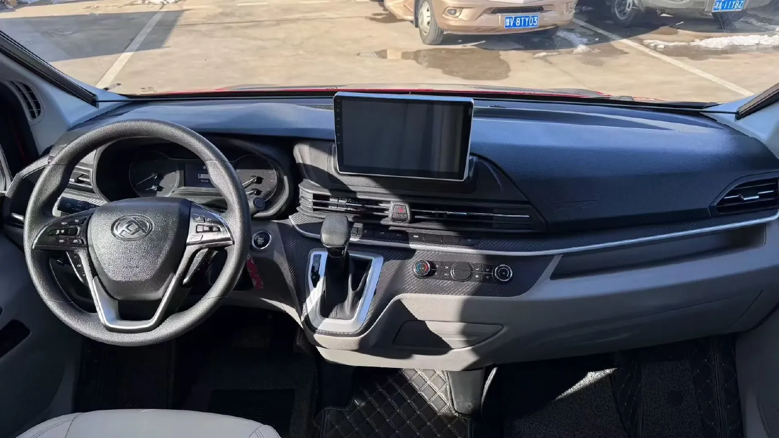 2020 YuTong T7 3.5T 313HP V6 10AT,autocango,china used car exporter,china ev exporter,chinese used car exporter,chinese used ev exporter