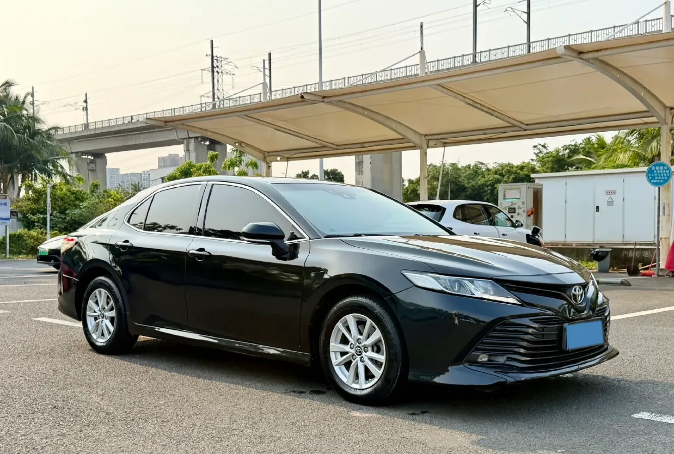 2019 Toyota Camry 2.0L 178HP L4 CVT,autocango,china used car exporter,china ev exporter,chinese used car exporter,chinese used ev exporter