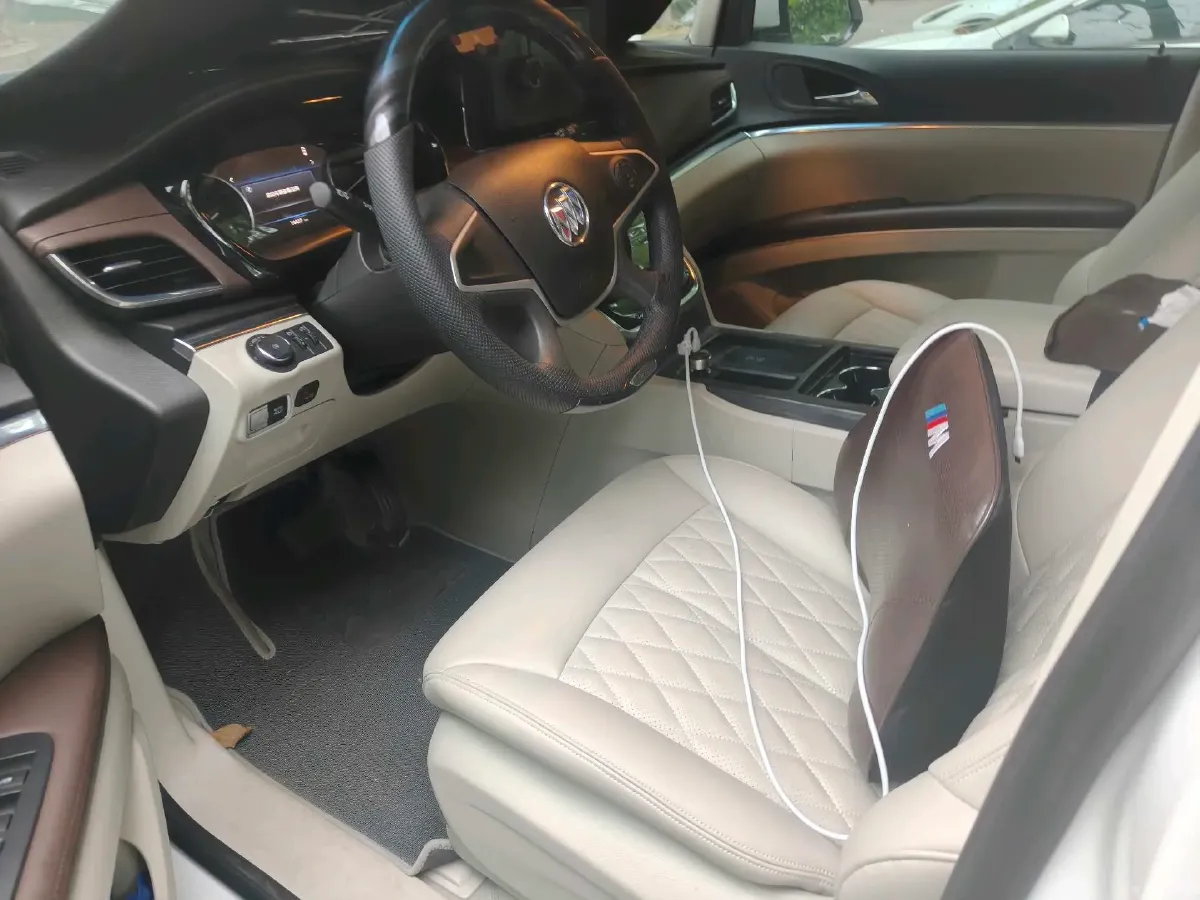 2023 Buick GL8 2.0T 237HP L4 9AT,autocango,china used car exporter,china ev exporter,chinese used car exporter,chinese used ev exporter