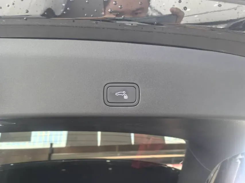 2025 Li i6 BEV,autocango,china used car exporter,china ev exporter,chinese used car exporter,chinese used ev exporter