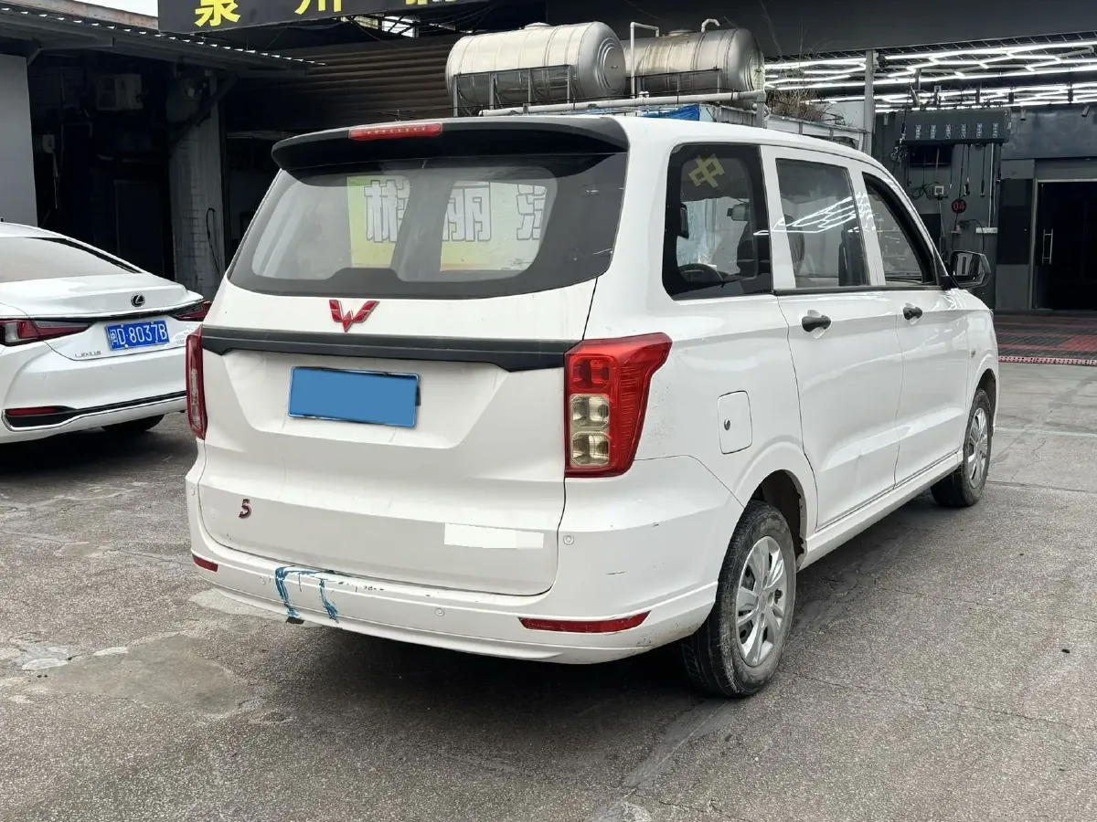 2021 WuLing HongGuang 1.5L 99HP L4 6MT,autocango,china used car exporter,china ev exporter,chinese used car exporter,chinese used ev exporter