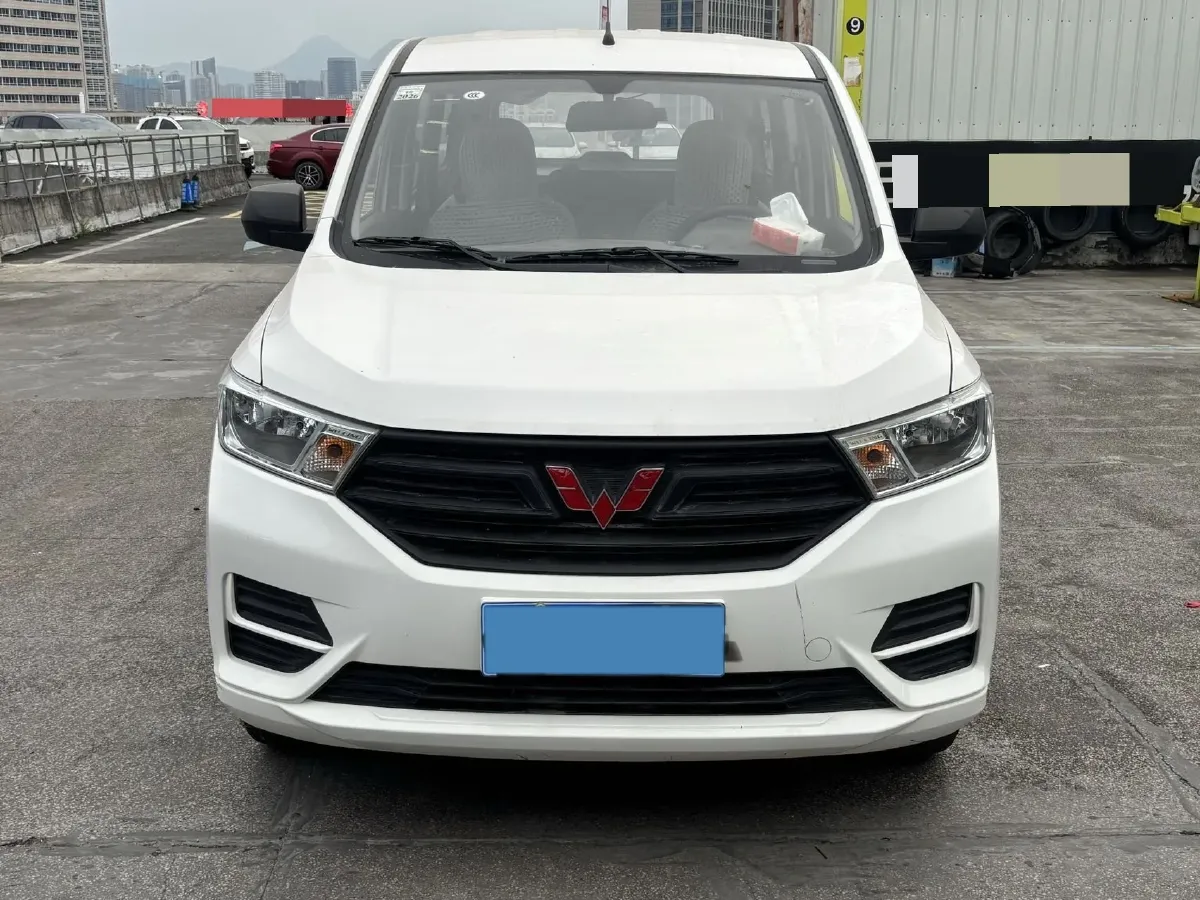 2021 WuLing HongGuang 1.5L 99HP L4 6MT,autocango,china used car exporter,china ev exporter,chinese used car exporter,chinese used ev exporter