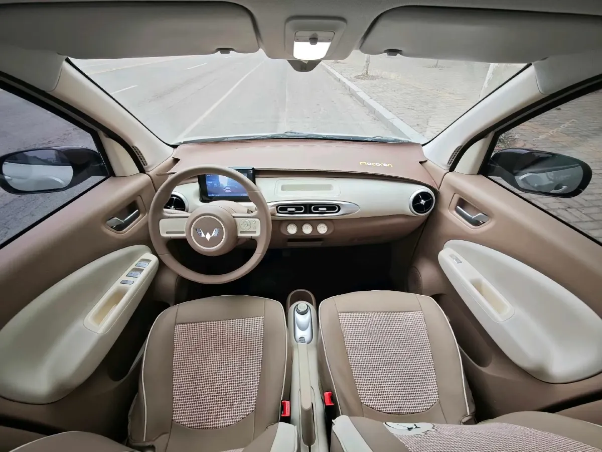 2025 WuLing HongGuang MINI EV BEV 16.2KWH,autocango,china used car exporter,china ev exporter,chinese used car exporter,chinese used ev exporter