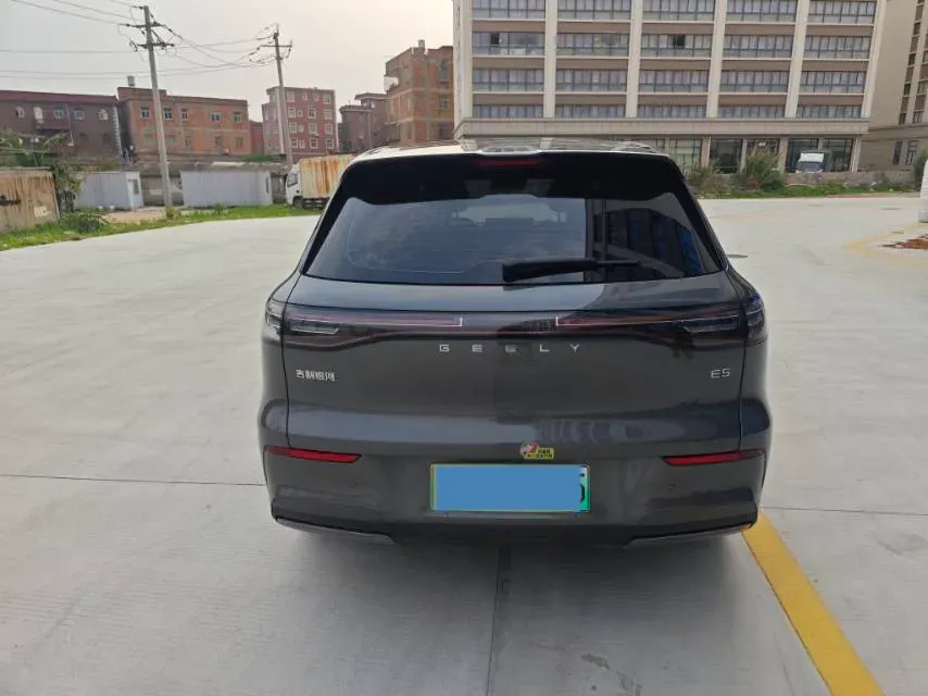 2024 Geely Emgrand L HiP 1.5T 181HP L4 3DHT PHEV 15.5KWH,autocango,china used car exporter,china ev exporter,chinese used car exporter,chinese used ev exporter