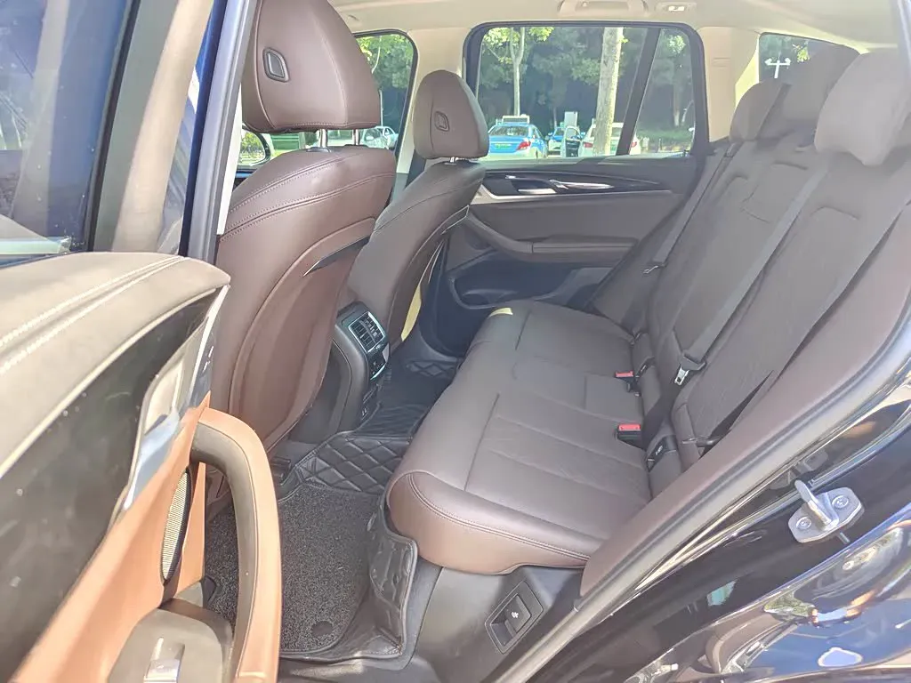 2022 BMW X3 2.0T 184HP L4 8AT,autocango,china used car exporter,china ev exporter,chinese used car exporter,chinese used ev exporter