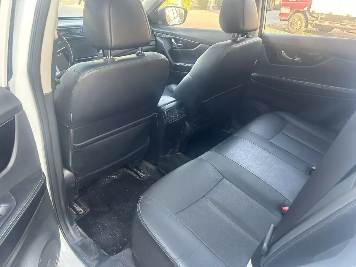 2019 Nissan X-Trail 2.0L 154HP L4 CVT,autocango,china used car exporter,china ev exporter,chinese used car exporter,chinese used ev exporter