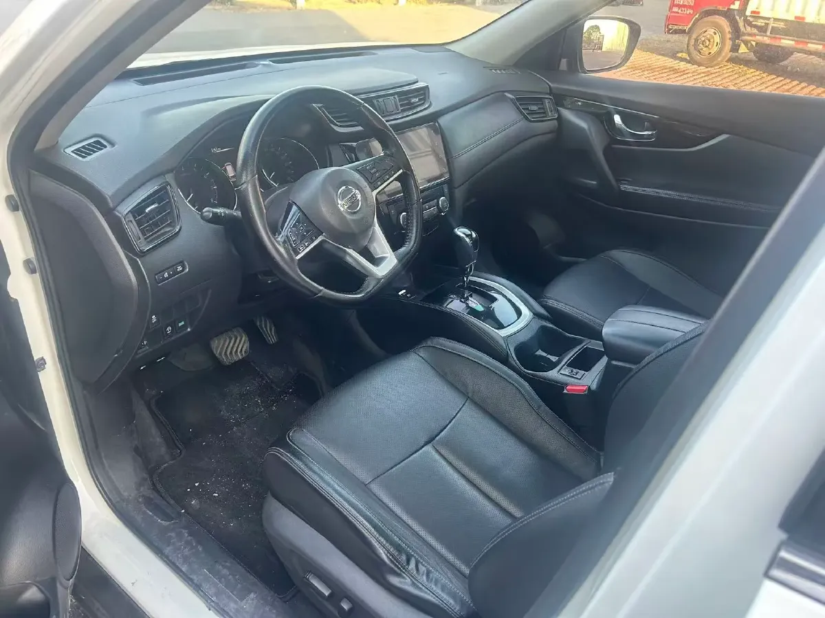 2019 Nissan X-Trail 2.0L 154HP L4 CVT,autocango,china used car exporter,china ev exporter,chinese used car exporter,chinese used ev exporter
