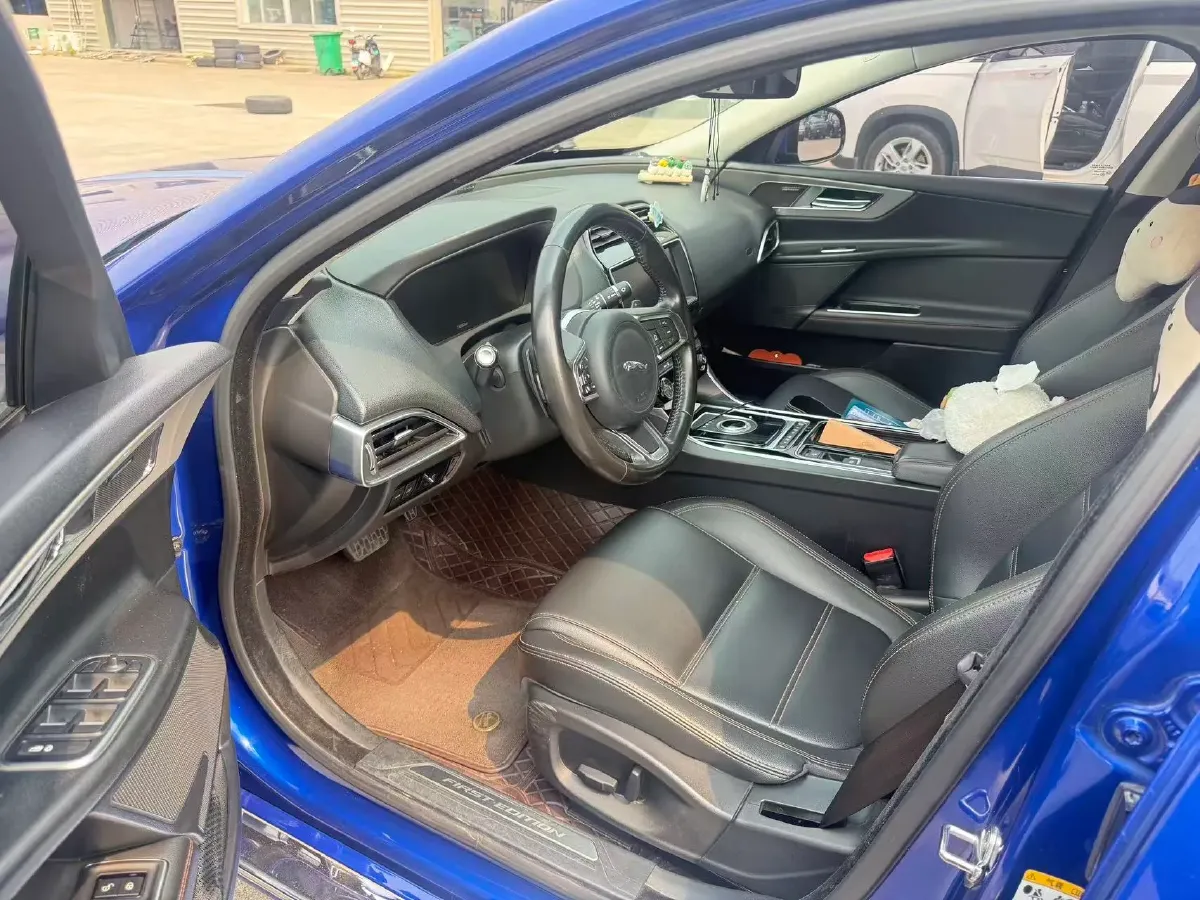 2018 Jaguar XEL 2.0T 200HP L4 8AT,autocango,china used car exporter,china ev exporter,chinese used car exporter,chinese used ev exporter