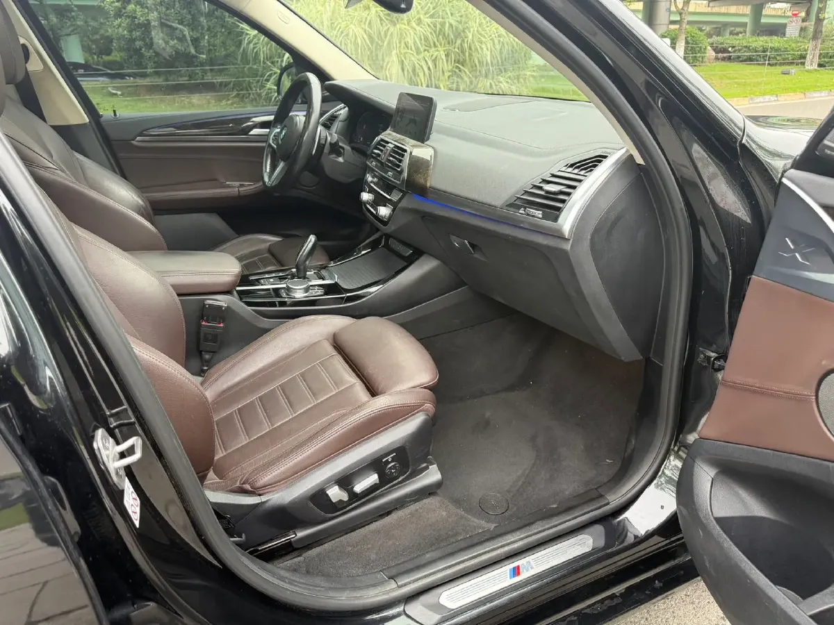 2021 BMW X3 2.0T 252HP L4 8AT,autocango,china used car exporter,china ev exporter,chinese used car exporter,chinese used ev exporter