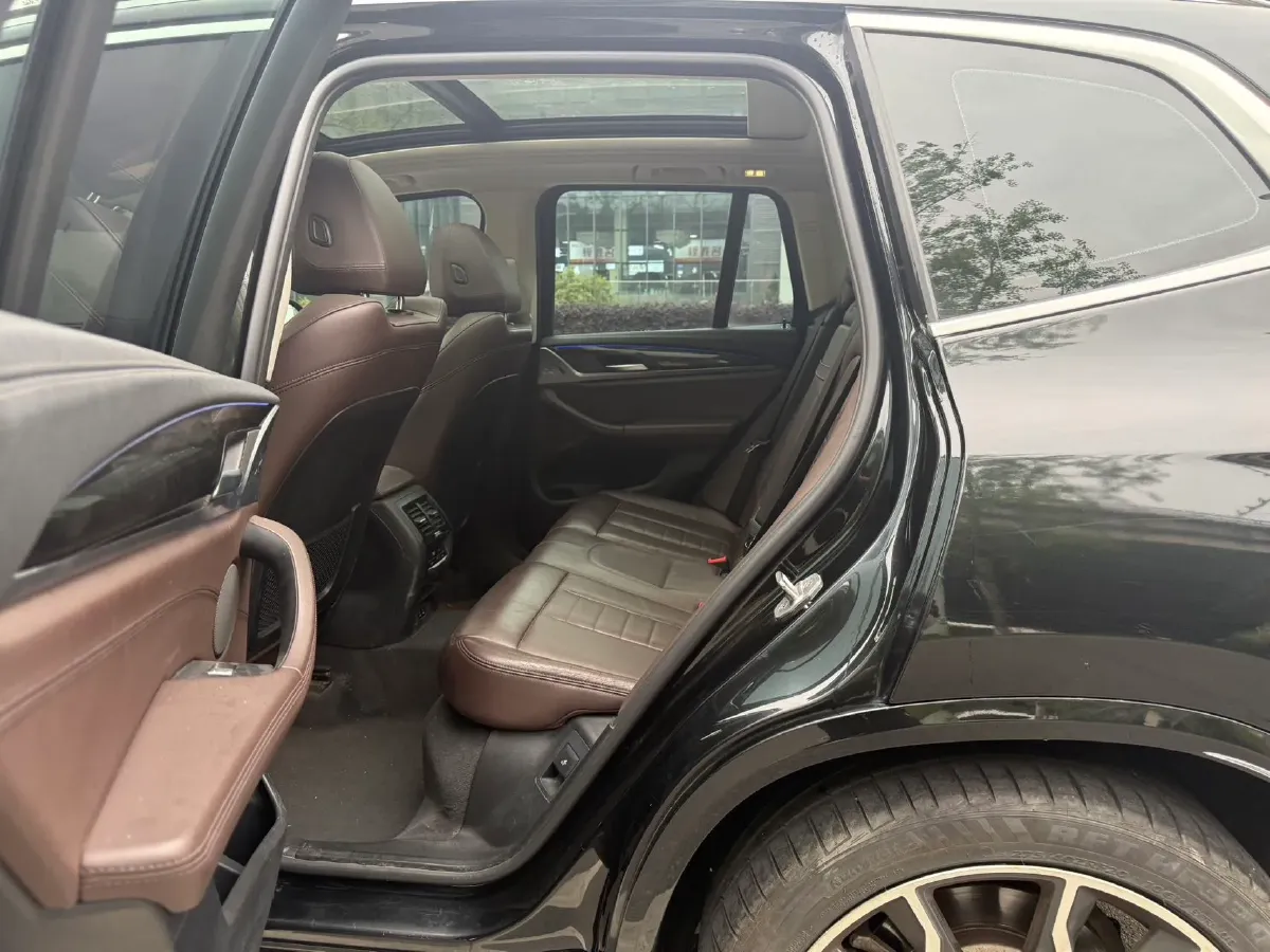 2021 BMW X3 2.0T 252HP L4 8AT,autocango,china used car exporter,china ev exporter,chinese used car exporter,chinese used ev exporter