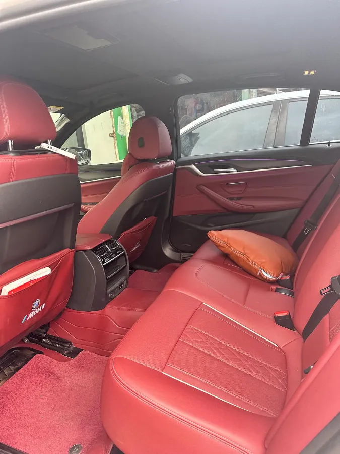 2022 BMW 5 Series 2.0T 252HP L4 8AT,autocango,china used car exporter,china ev exporter,chinese used car exporter,chinese used ev exporter