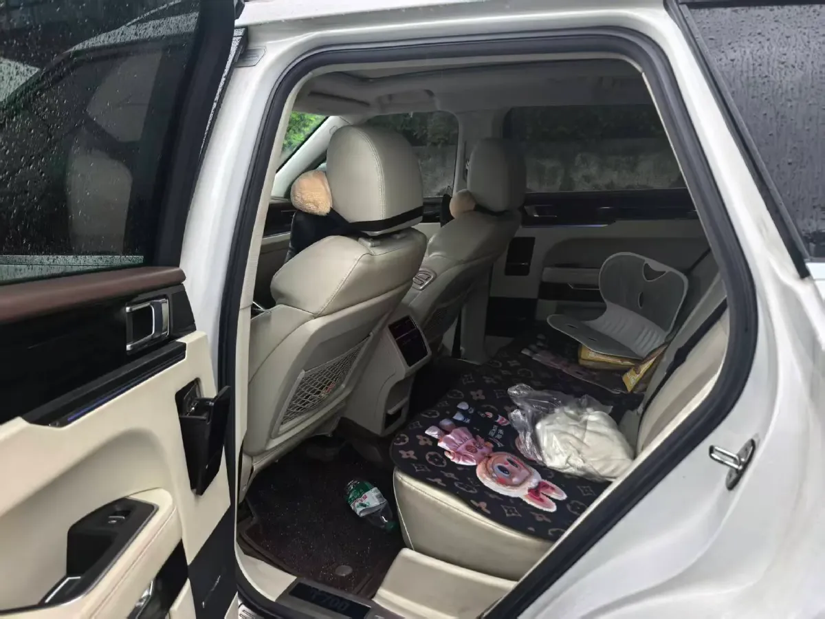 2017 Zotye T700 1.8T 177HP L4 6DCT,autocango,china used car exporter,china ev exporter,chinese used car exporter,chinese used ev exporter