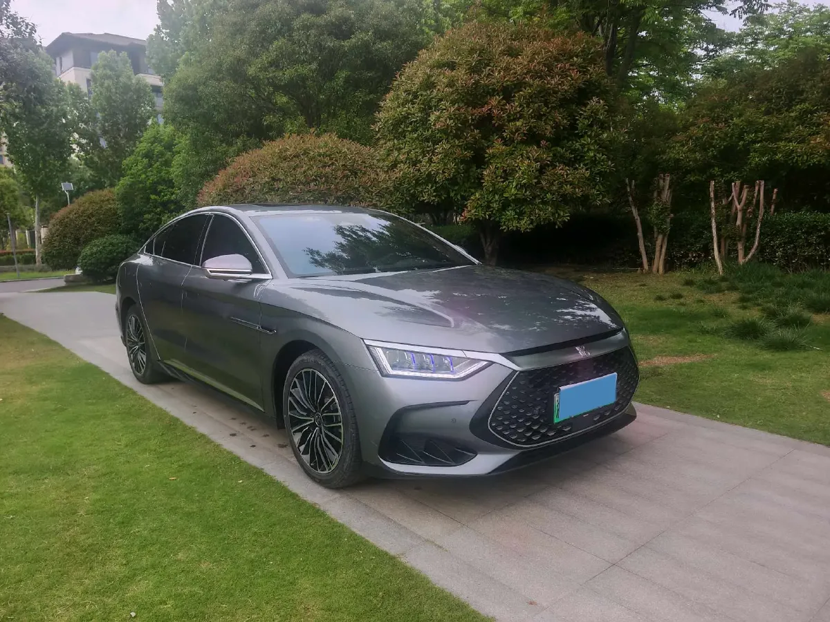 2022 Volkswagen Tiguan L 2.0T 186HP L4 7DCT,autocango,china used car exporter,china ev exporter,chinese used car exporter,chinese used ev exporter