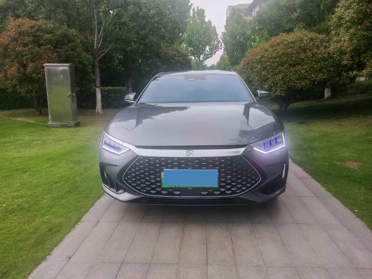 2022 Volkswagen Tiguan L 2.0T 186HP L4 7DCT,autocango,china used car exporter,china ev exporter,chinese used car exporter,chinese used ev exporter