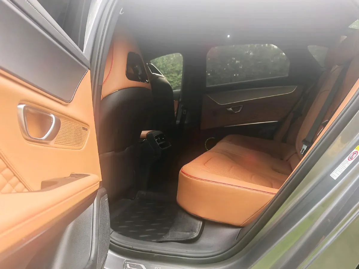 2022 Volkswagen Tiguan L 2.0T 186HP L4 7DCT,autocango,china used car exporter,china ev exporter,chinese used car exporter,chinese used ev exporter