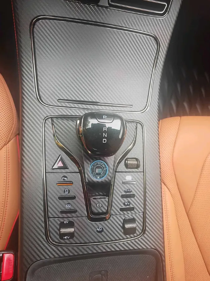 2022 Volkswagen Tiguan L 2.0T 186HP L4 7DCT,autocango,china used car exporter,china ev exporter,chinese used car exporter,chinese used ev exporter