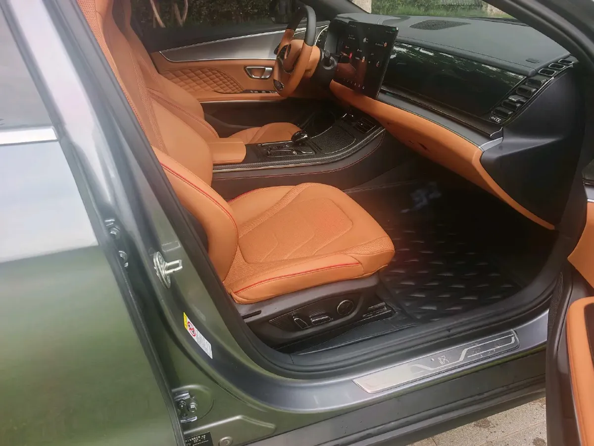 2022 Volkswagen Tiguan L 2.0T 186HP L4 7DCT,autocango,china used car exporter,china ev exporter,chinese used car exporter,chinese used ev exporter