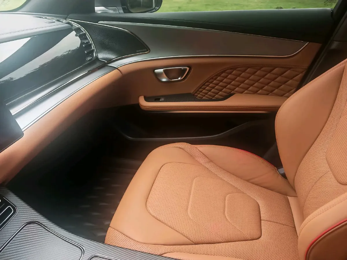 2022 Volkswagen Tiguan L 2.0T 186HP L4 7DCT,autocango,china used car exporter,china ev exporter,chinese used car exporter,chinese used ev exporter