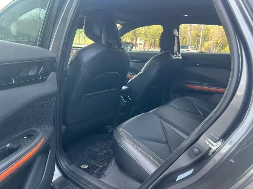 2023 ChangAn UNI-V iDD 1.5T 170HP L4 6TCT PHEV 18.4KWH,autocango,china used car exporter,china ev exporter,chinese used car exporter,chinese used ev exporter