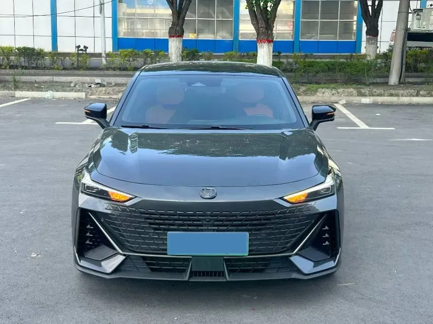 2023 ChangAn UNI-V iDD 1.5T 170HP L4 6TCT PHEV 18.4KWH,autocango,china used car exporter,china ev exporter,chinese used car exporter,chinese used ev exporter