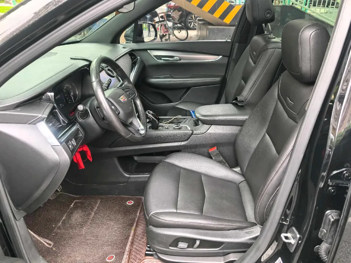 2021 Cadillac XT6 2.0T 237HP L4 9AT,autocango,china used car exporter,china ev exporter,chinese used car exporter,chinese used ev exporter