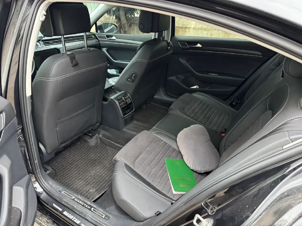 2020 Volkswagen Magotan 2.0T 186HP L4 7DCT,autocango,china used car exporter,china ev exporter,chinese used car exporter,chinese used ev exporter