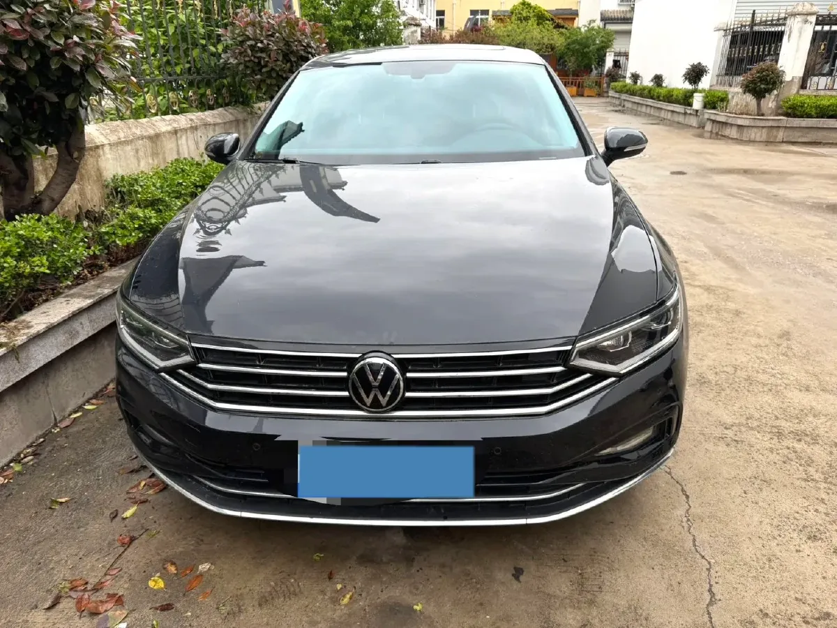 2020 Volkswagen Magotan 2.0T 186HP L4 7DCT,autocango,china used car exporter,china ev exporter,chinese used car exporter,chinese used ev exporter