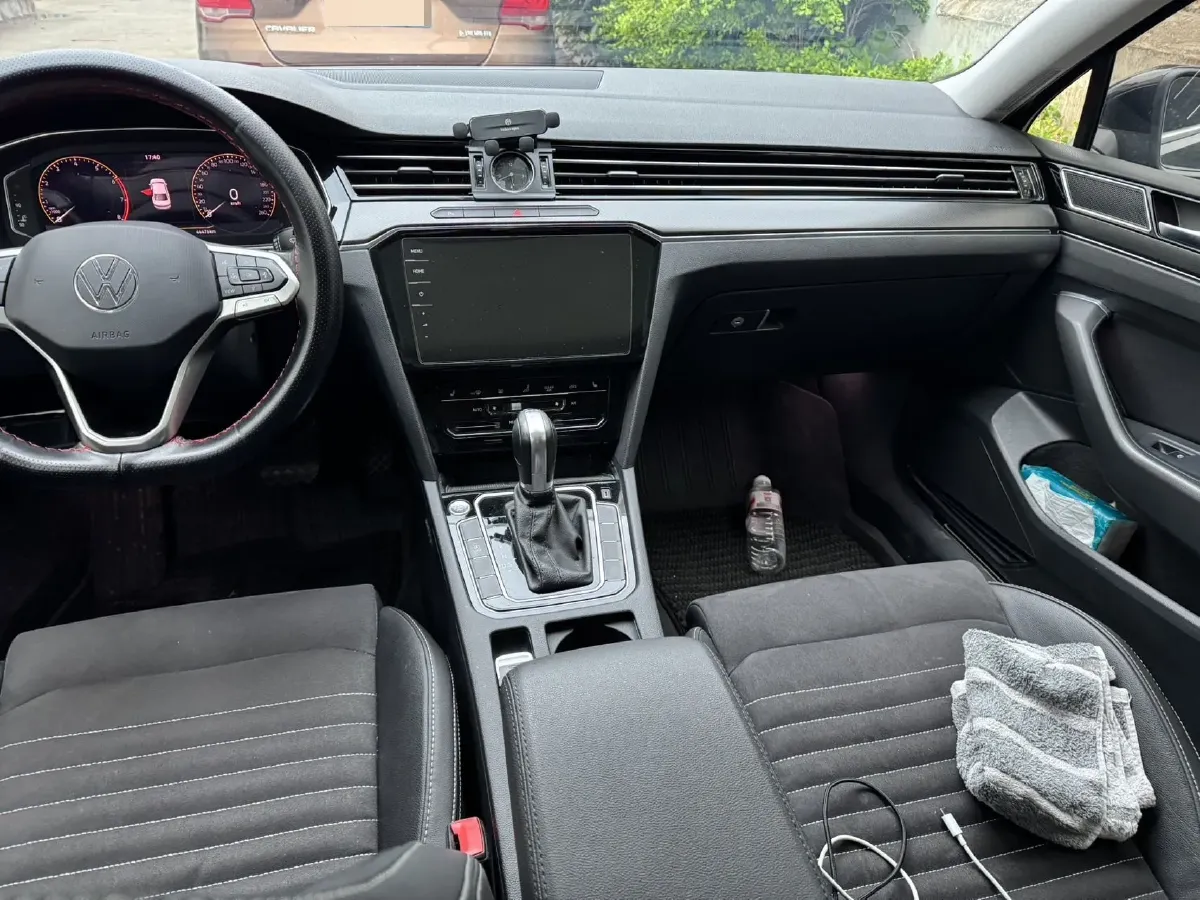 2020 Volkswagen Magotan 2.0T 186HP L4 7DCT,autocango,china used car exporter,china ev exporter,chinese used car exporter,chinese used ev exporter