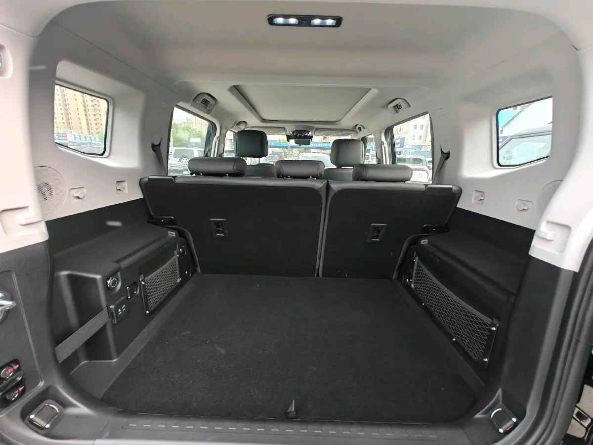 2024 Jetour ShanHai TravellerC-DM 1.5T 156HP L4 3DHT PHEV 43.24KWH,autocango,china used car exporter,china ev exporter,chinese used car exporter,chinese used ev exporter