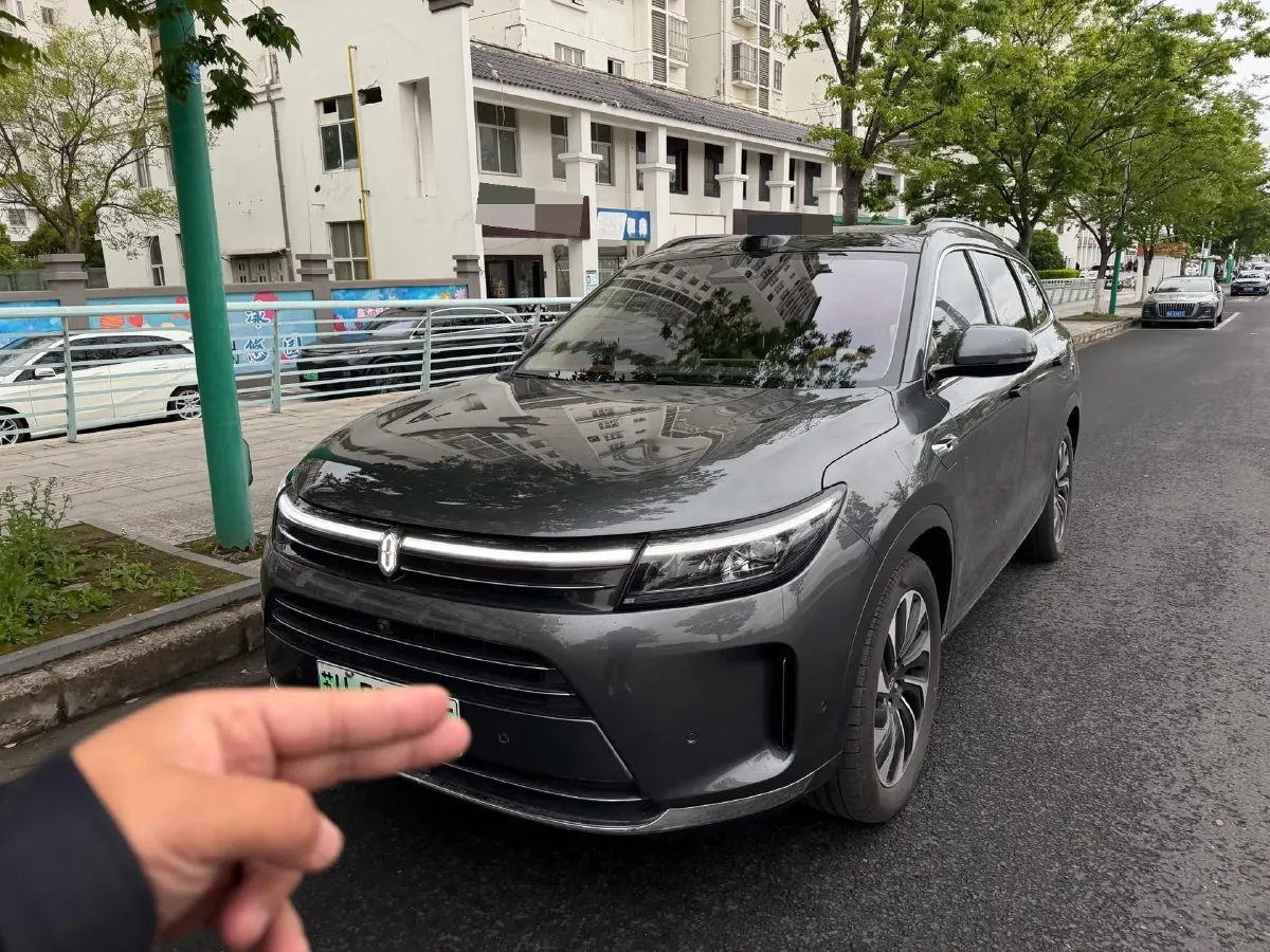2024 AITO AITO M7 1.5T 152HP L4 REEV 40KWH,autocango,china used car exporter,china ev exporter,chinese used car exporter,chinese used ev exporter
