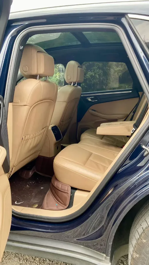 2020 Porsche Macan 2.0T 252HP L4 7DCT,autocango,china used car exporter,china ev exporter,chinese used car exporter,chinese used ev exporter