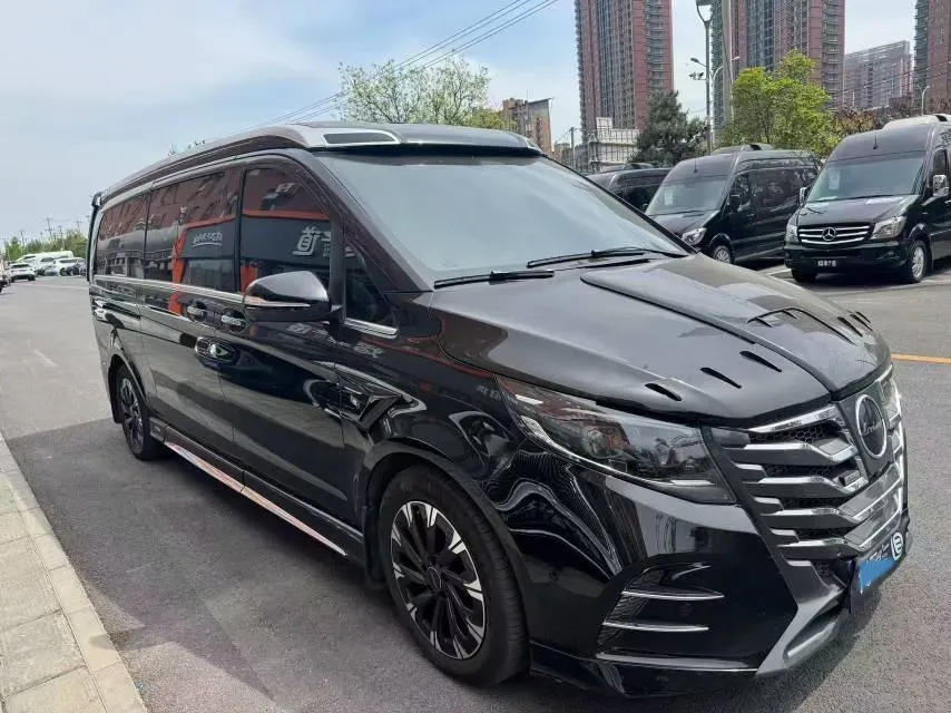 2024 Mercedes-Benz V Class 2.0T 231HP L4 9AT,autocango,china used car exporter,china ev exporter,chinese used car exporter,chinese used ev exporter