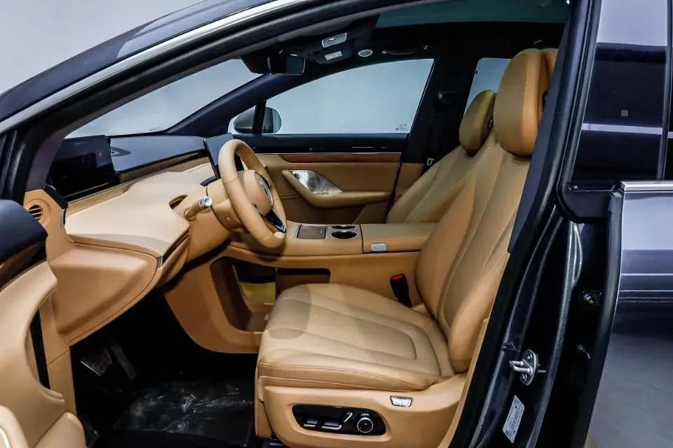 2025 Luxeed R7 REEV 156HP REEV,autocango,china used car exporter,china ev exporter,chinese used car exporter,chinese used ev exporter